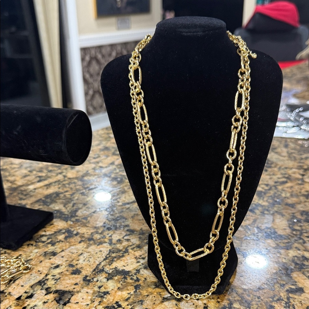Chic Gold Layered Necklace